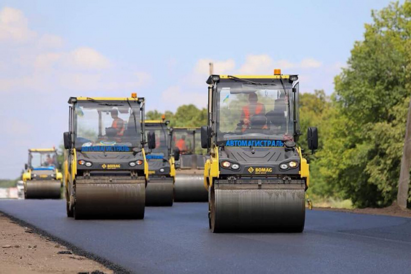 Голик: впервые за много лет Днепр и Запорожье будут соединены новой трассой